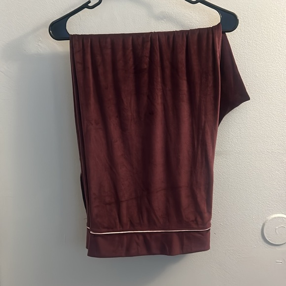 Pajama set - Picture 7 of 9